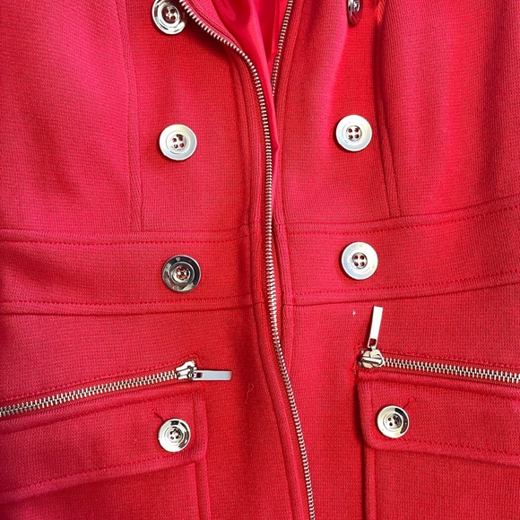 Red coat - Picture 5 of 6